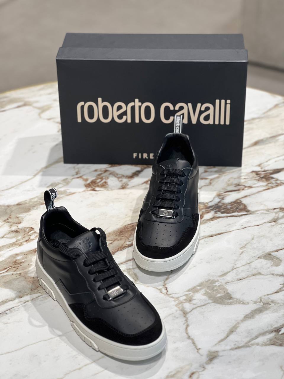 Roberto Cavalli Outlets 4690