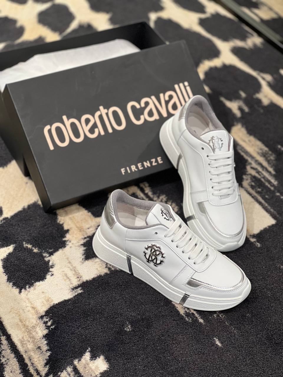 Roberto Cavalli Outlets 4693