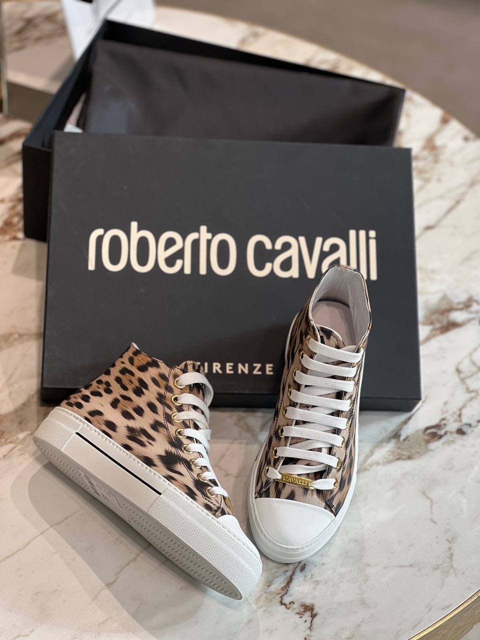 Roberto Cavalli Outlets 5101