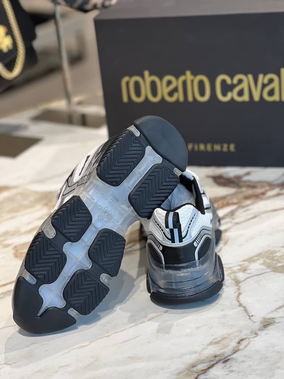 Roberto Cavalli Outlets 5186