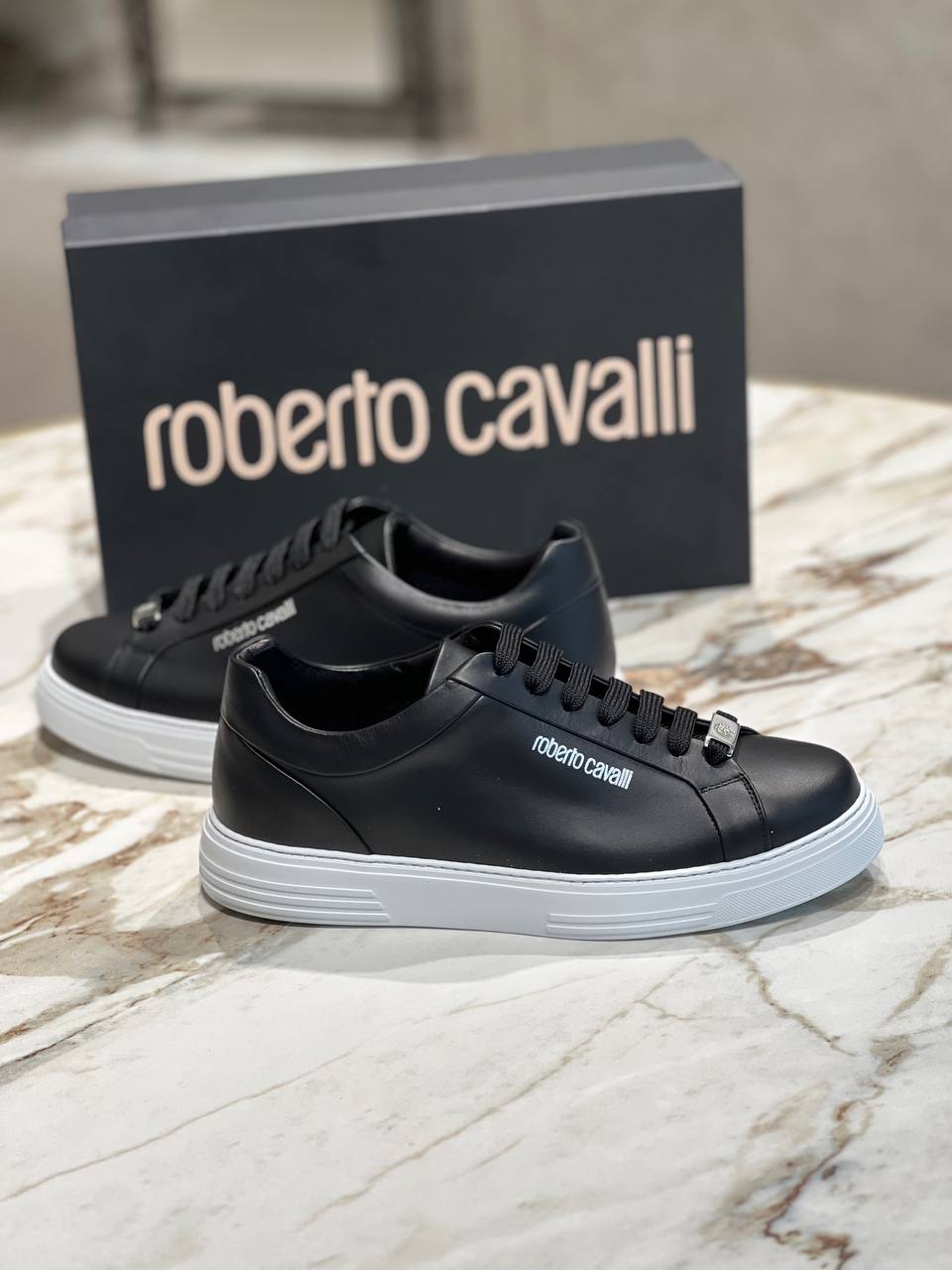Roberto Cavalli Outlets 5192