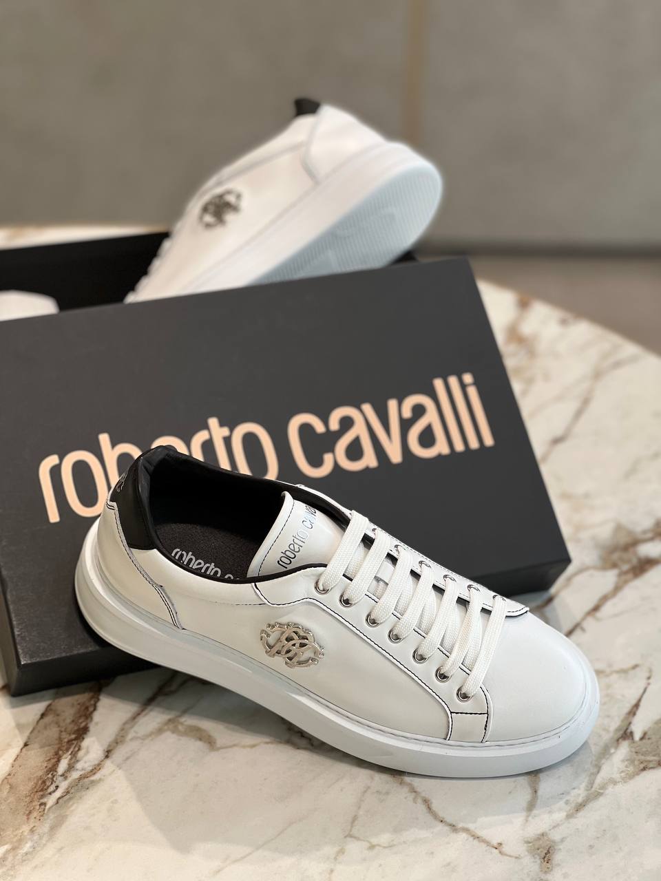 Roberto Cavalli Outlets 5755