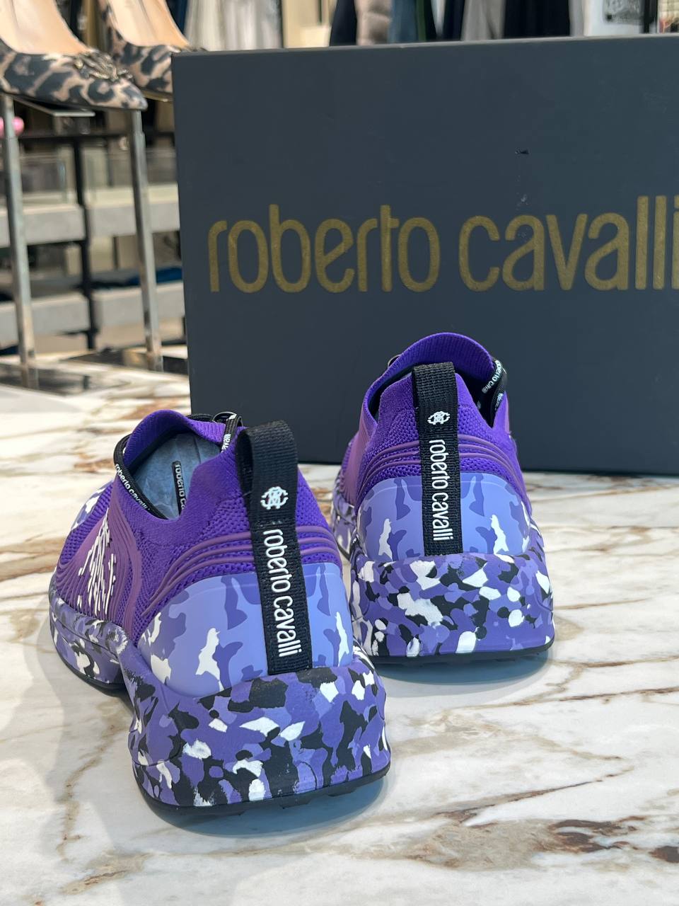 Roberto Cavalli Outlets 5833
