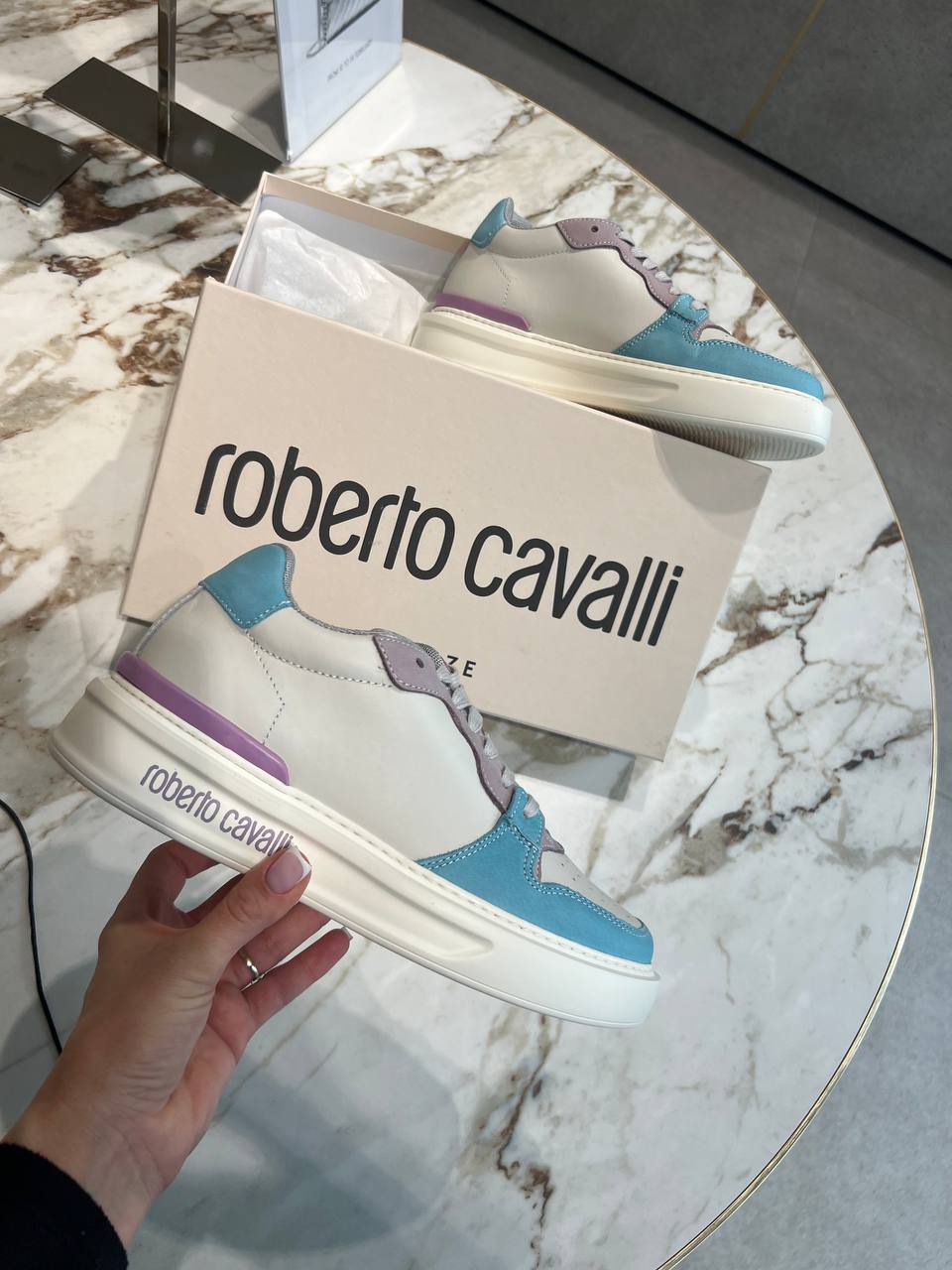 Roberto Cavalli Outlets 5857