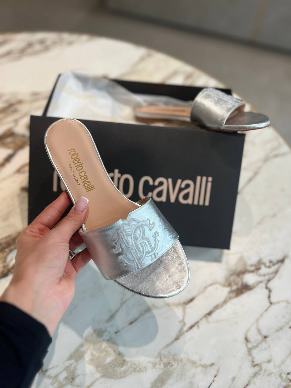 Roberto Cavalli Outlets 5901
