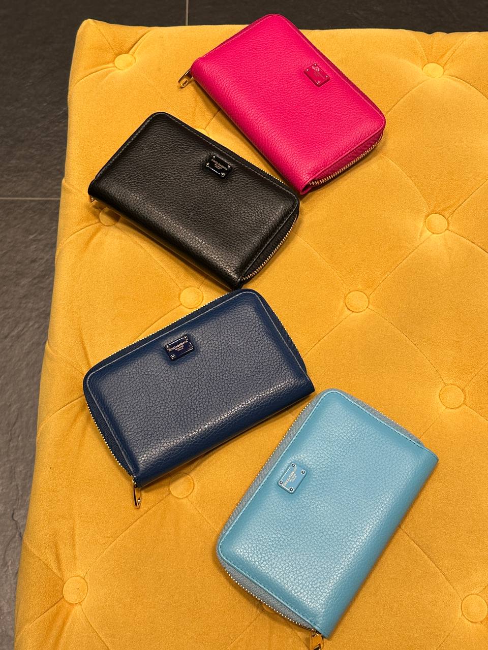 DOLCE & GABBANA OUTLETS 144356