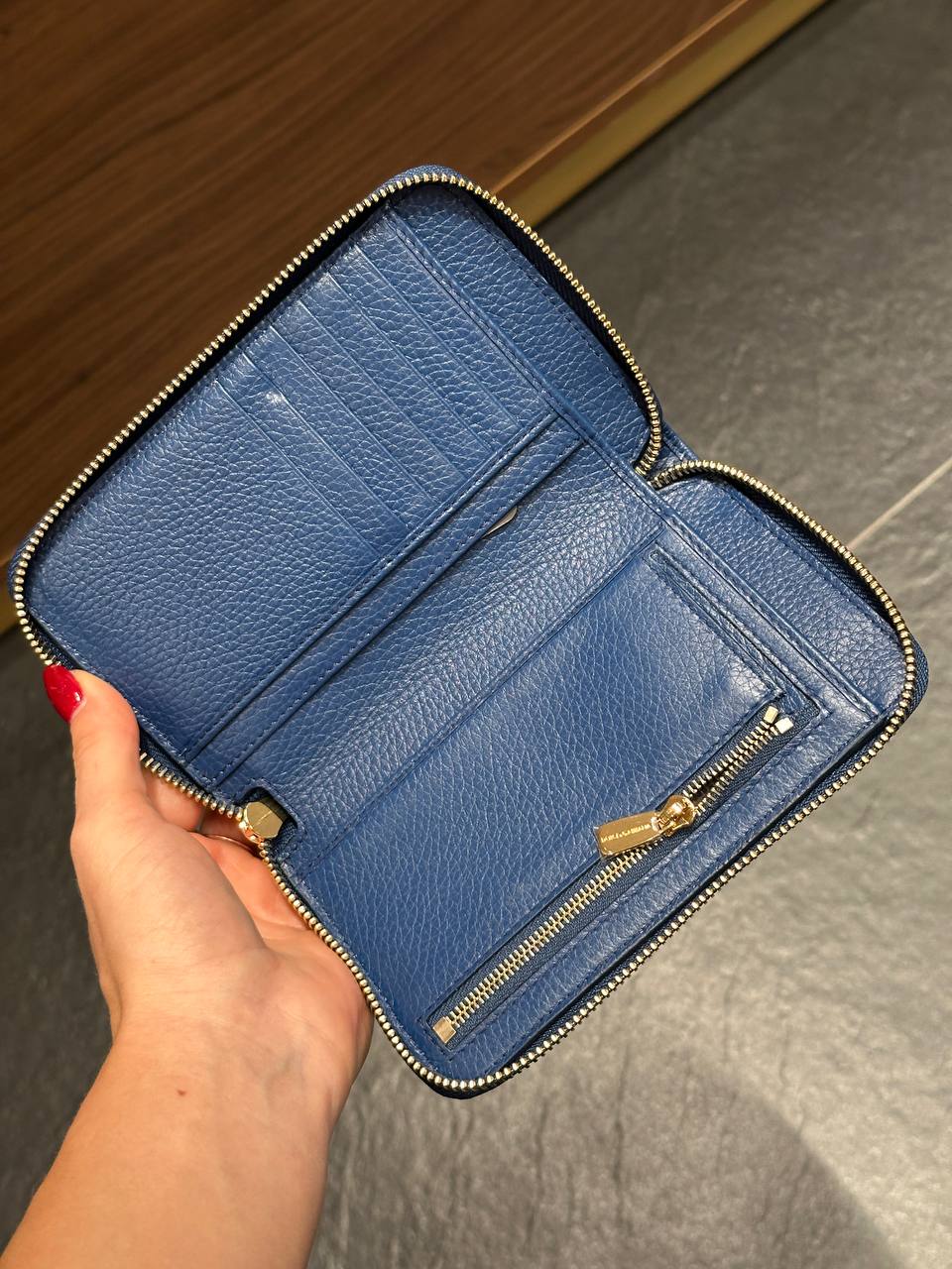 DOLCE & GABBANA OUTLETS 144370