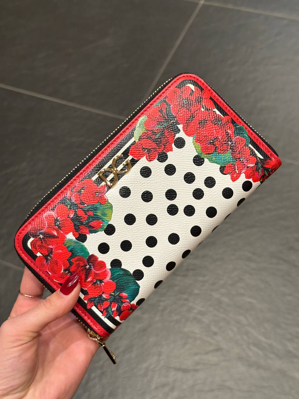 DOLCE & GABBANA OUTLETS 144383