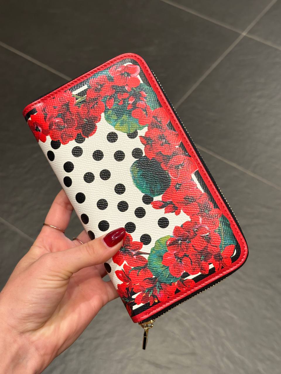 DOLCE & GABBANA OUTLETS 144384