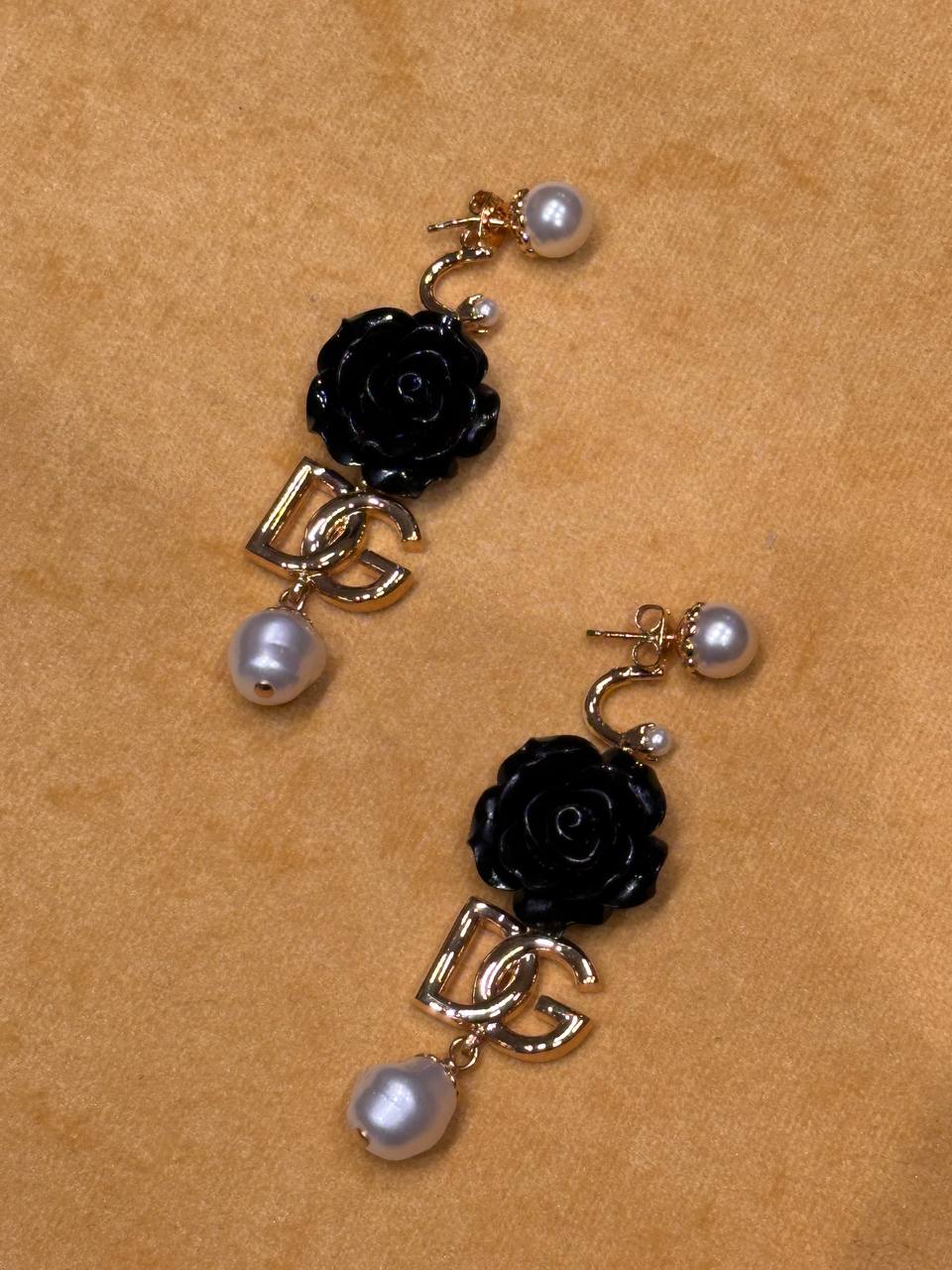 DOLCE & GABBANA OUTLETS 144397