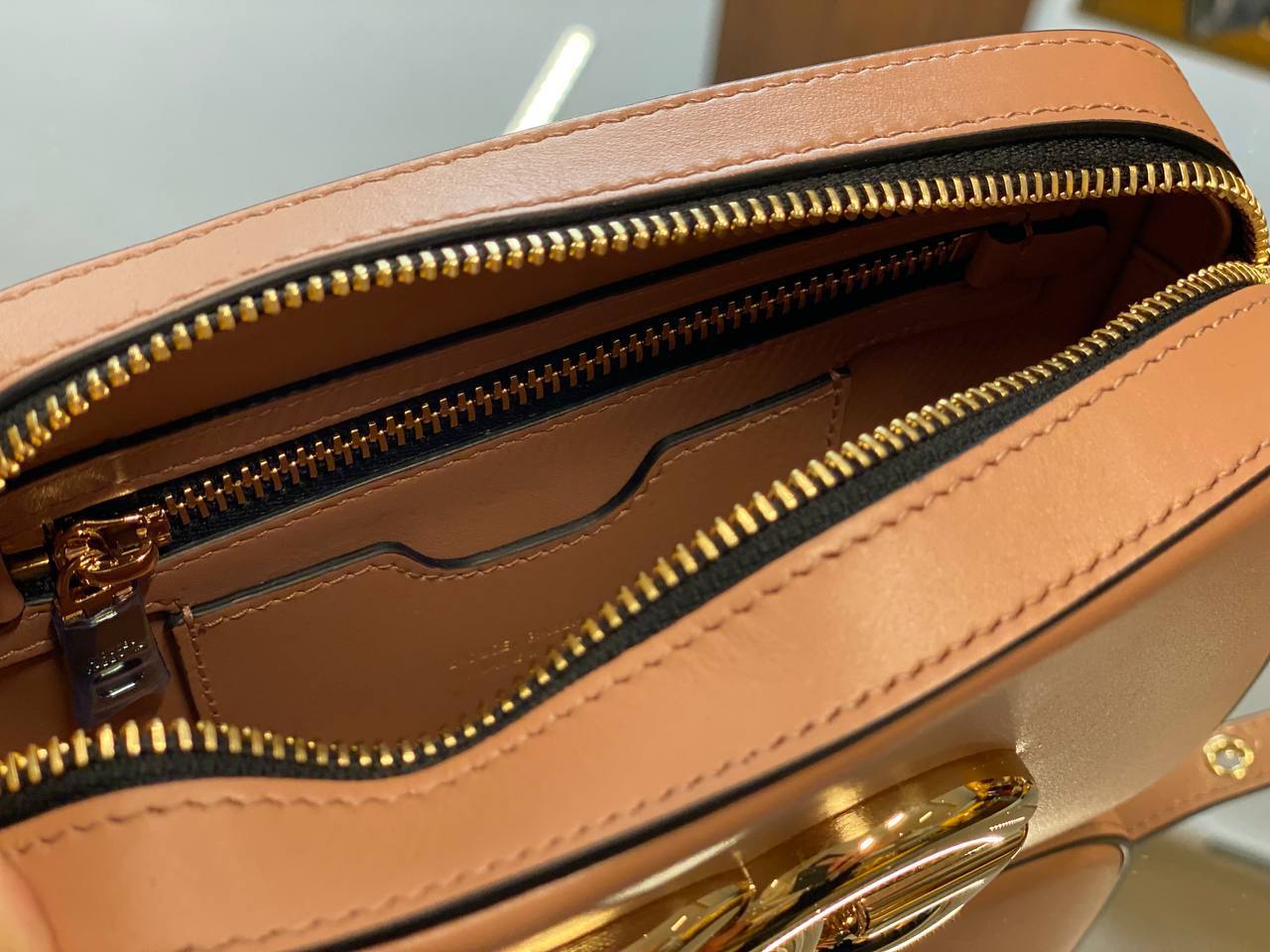 DOLCE & GABBANA OUTLETS 152165