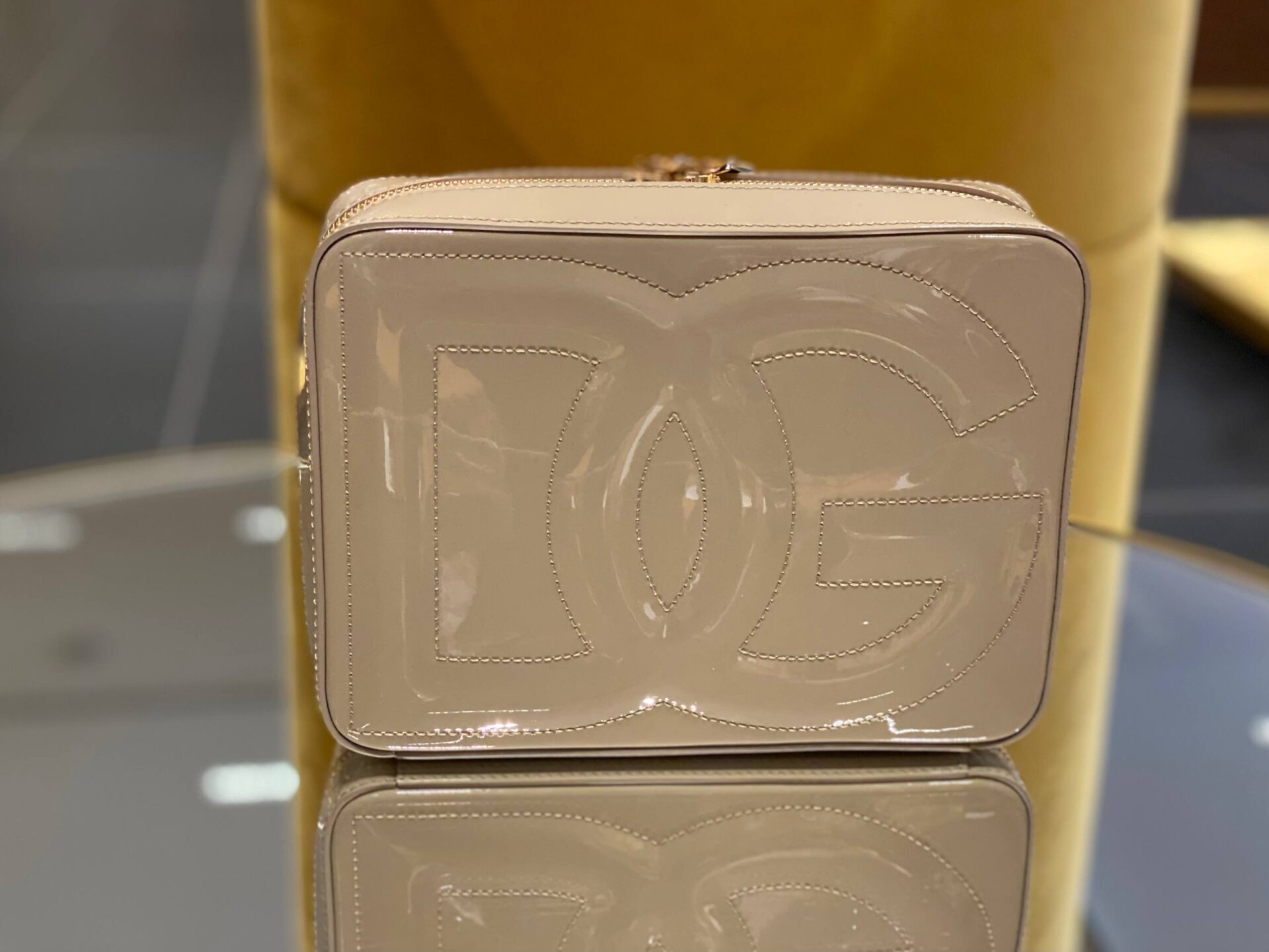 DOLCE & GABBANA OUTLETS 152173