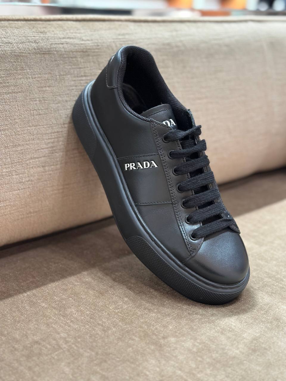 PRADA OUTLET 92084