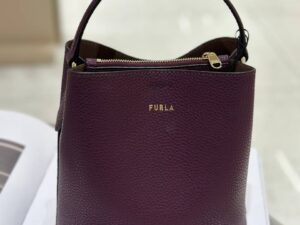 FURLA OUTLETS 44000