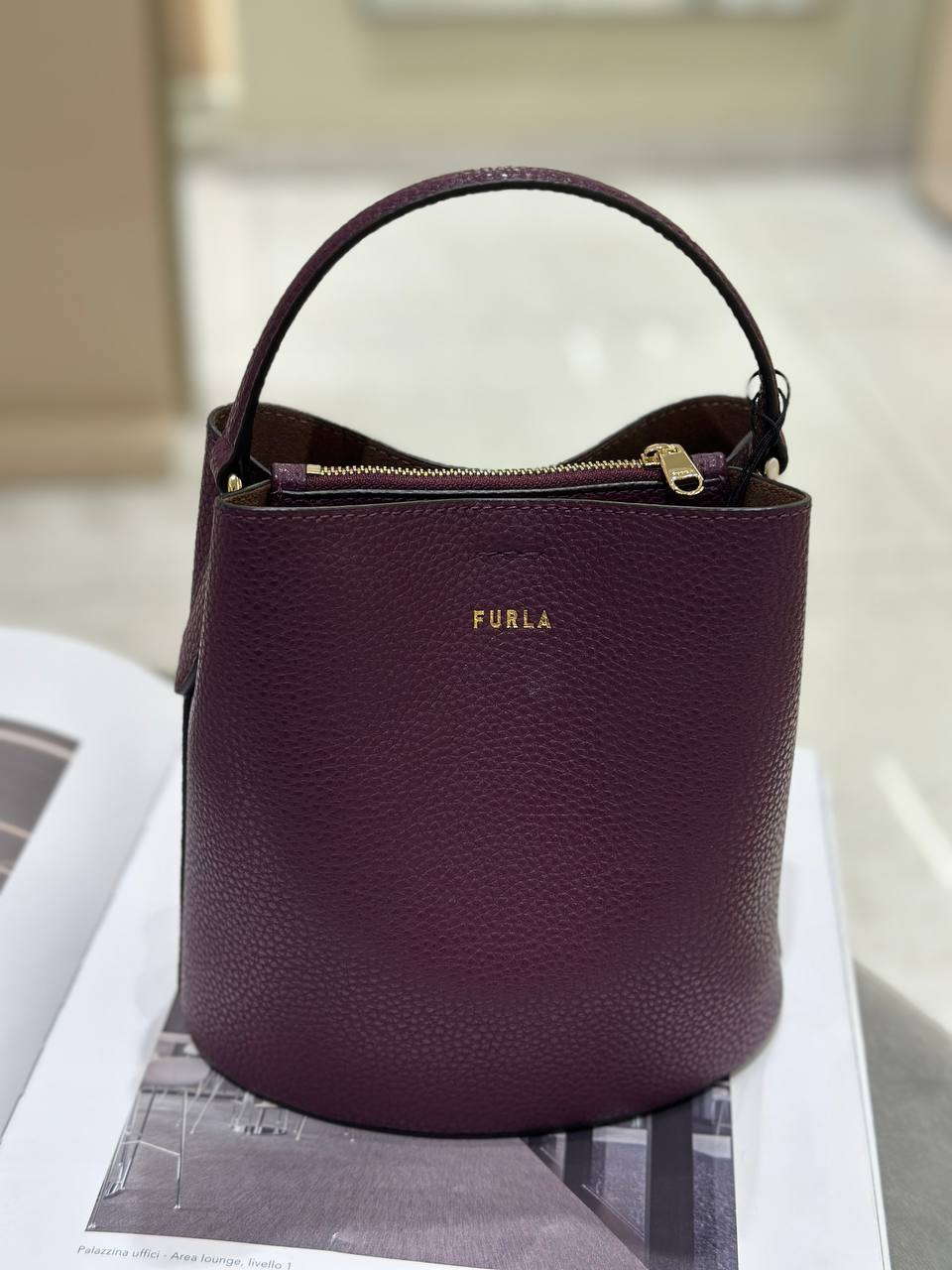 FURLA OUTLETS 44000