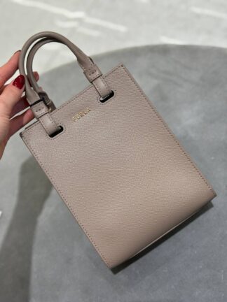FURLA OUTLETS 44103
