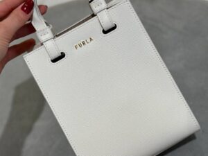 FURLA OUTLETS 44105