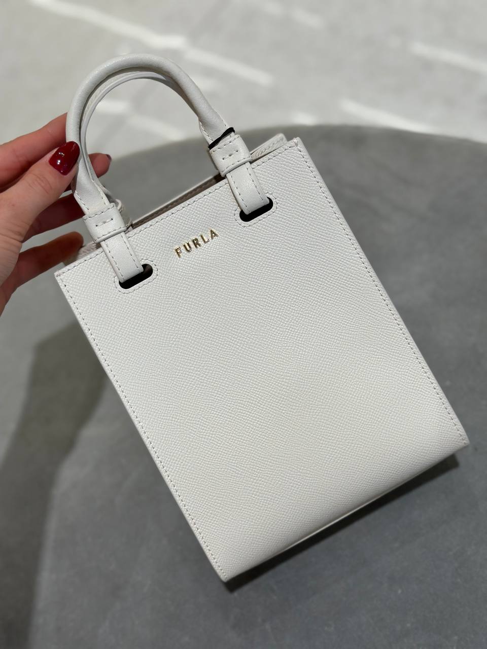 FURLA OUTLETS 44105