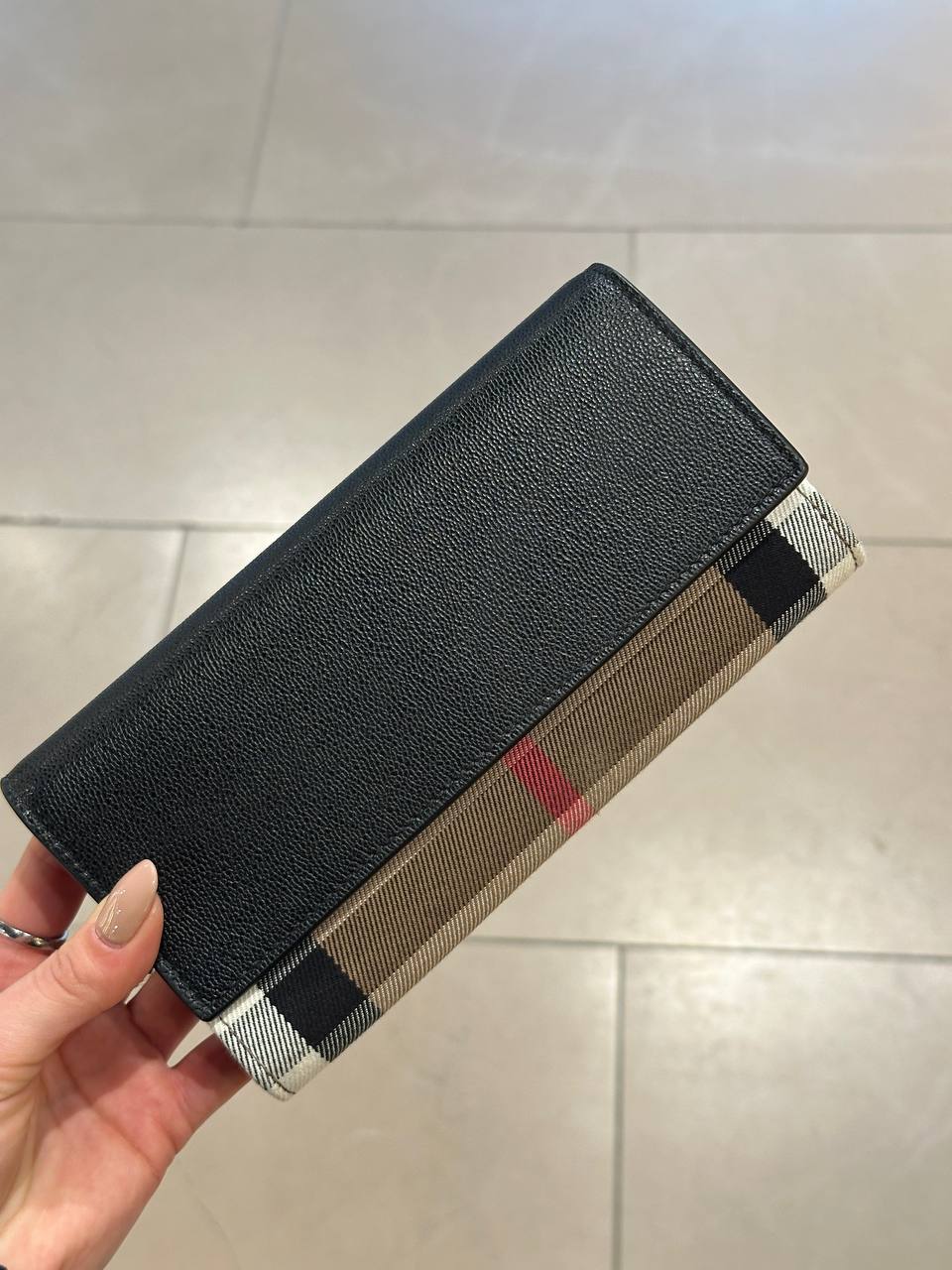 BURBERRY Outlet 6397