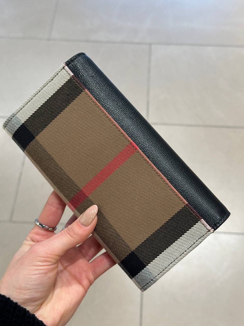 BURBERRY Outlet 6398