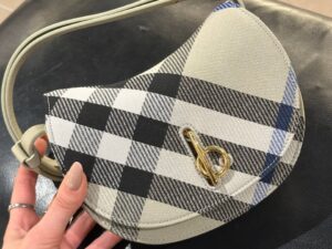 BURBERRY Outlet 6401