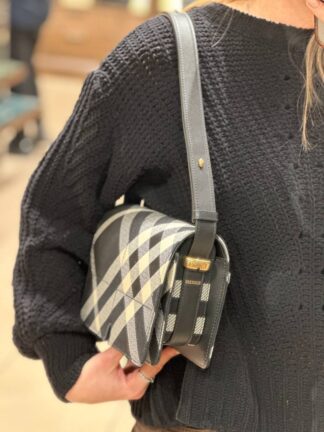 BURBERRY Outlet 6406