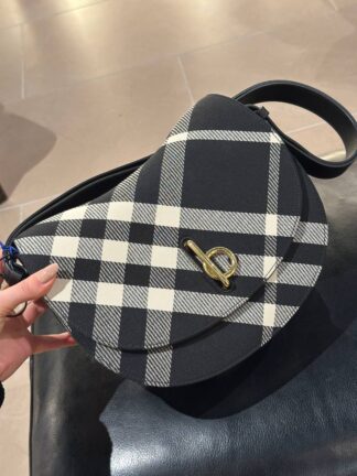 BURBERRY Outlet 6408