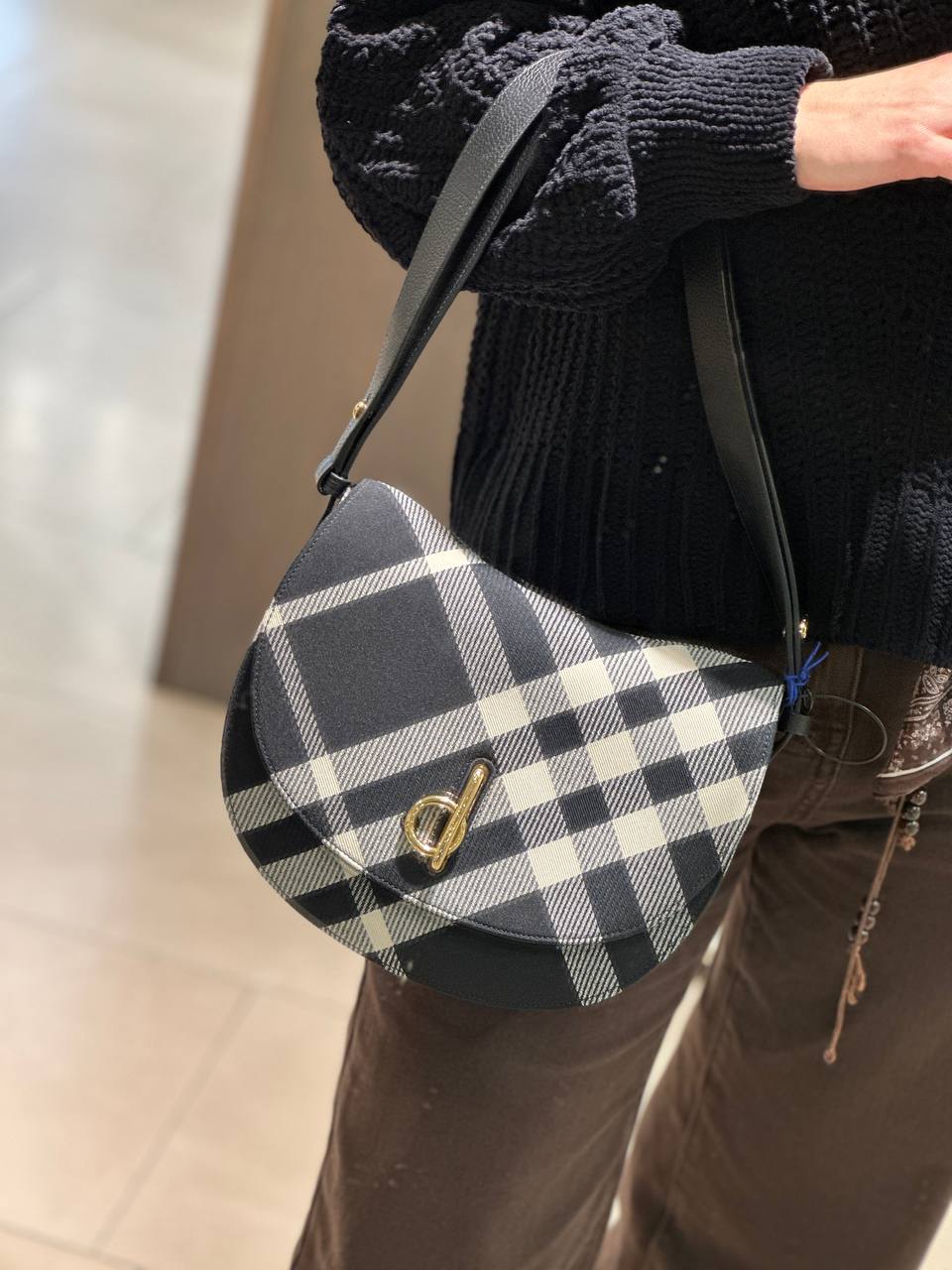 BURBERRY Outlet 6409