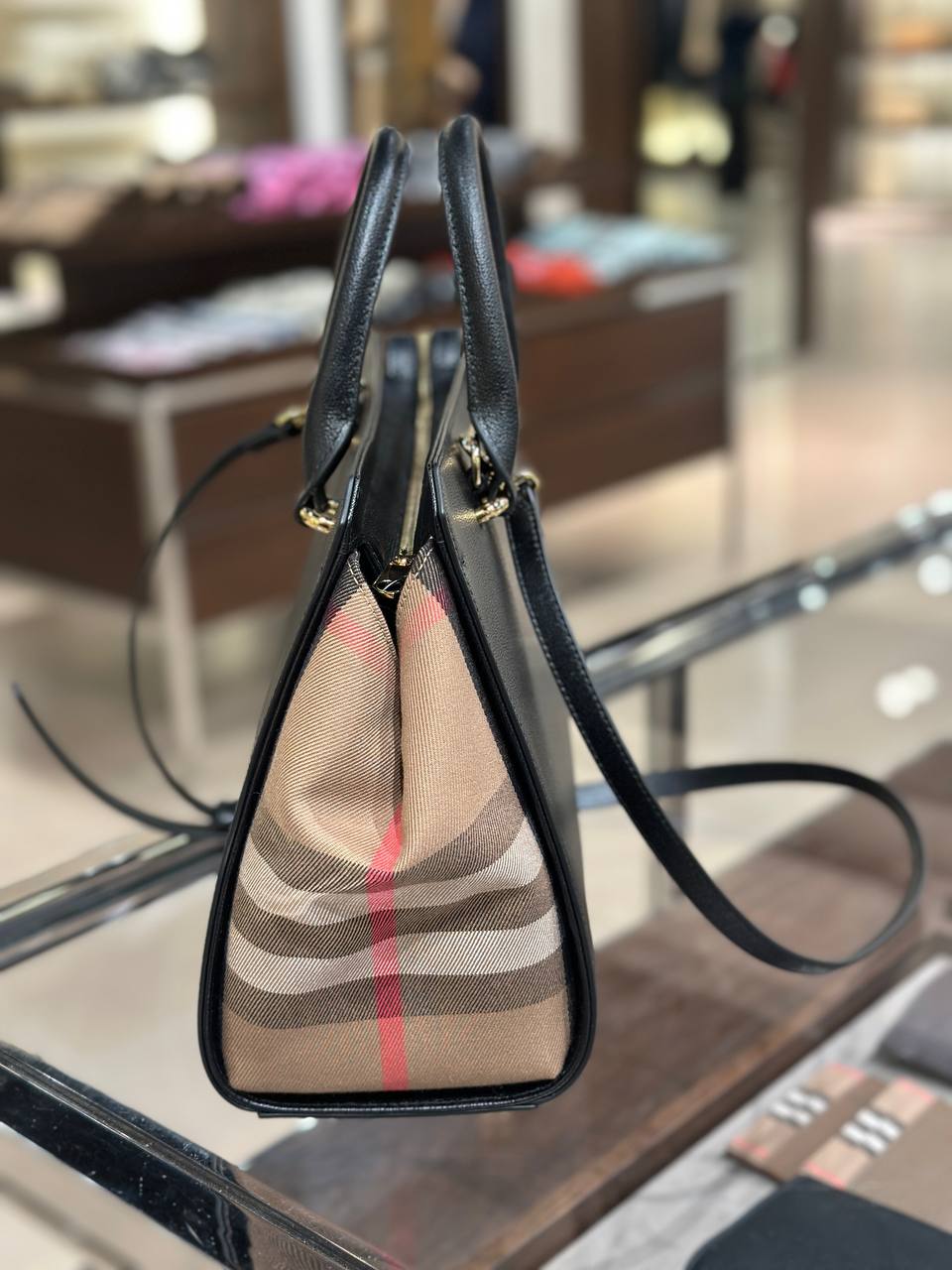 BURBERRY Outlet 6418