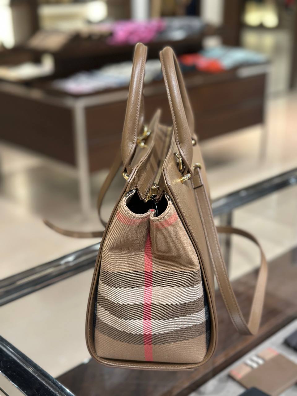 BURBERRY Outlet 6423
