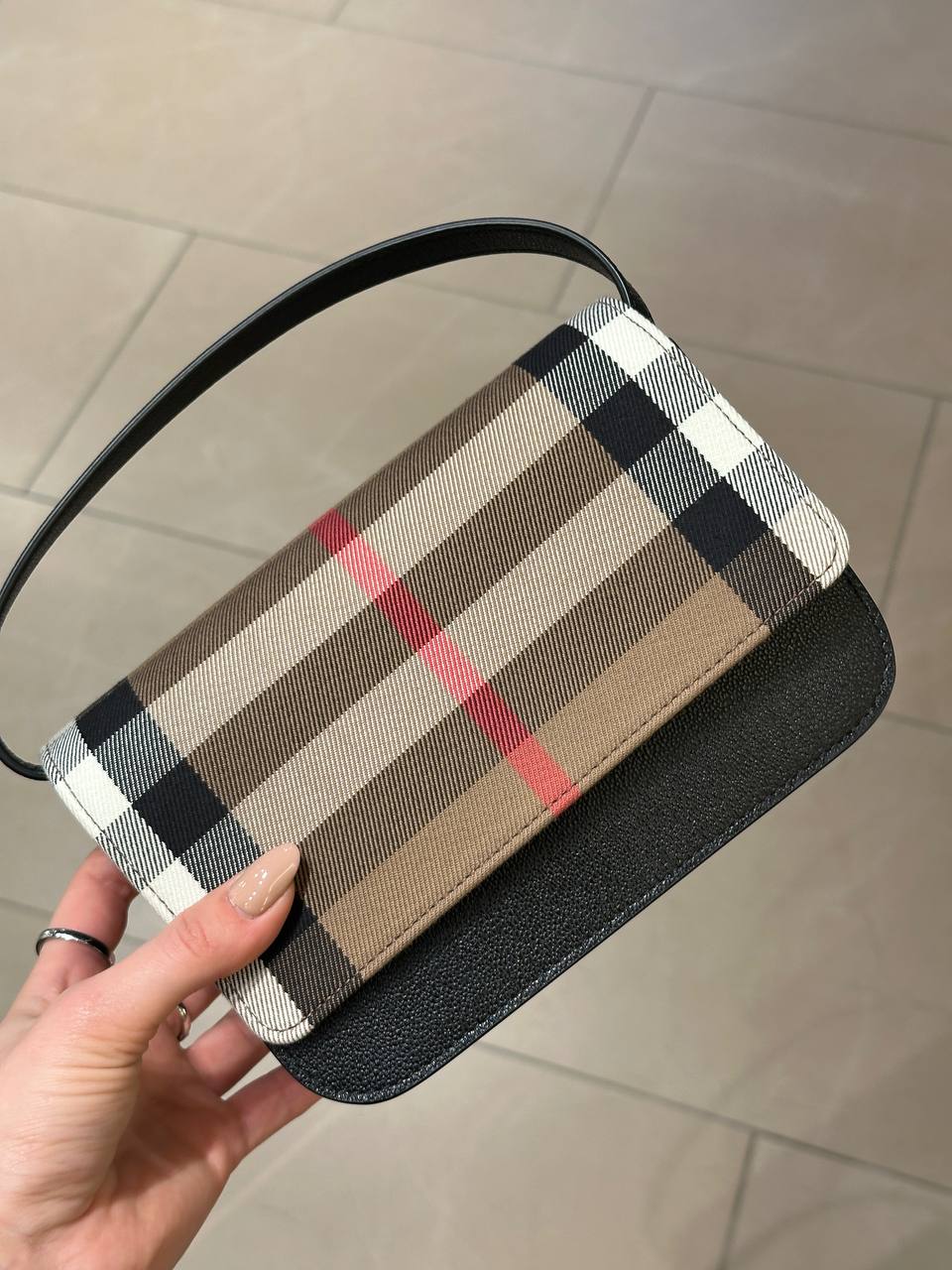 BURBERRY Outlet 6427