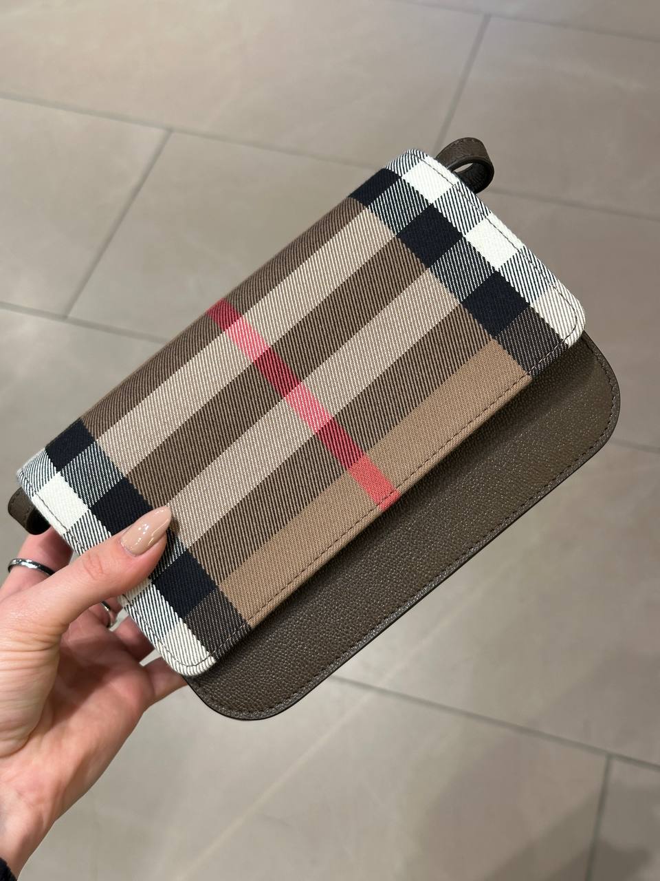 BURBERRY Outlet 6428