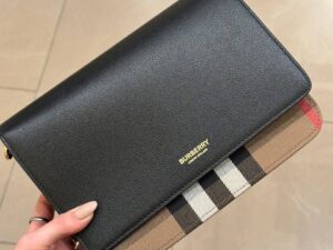 BURBERRY Outlet 6439