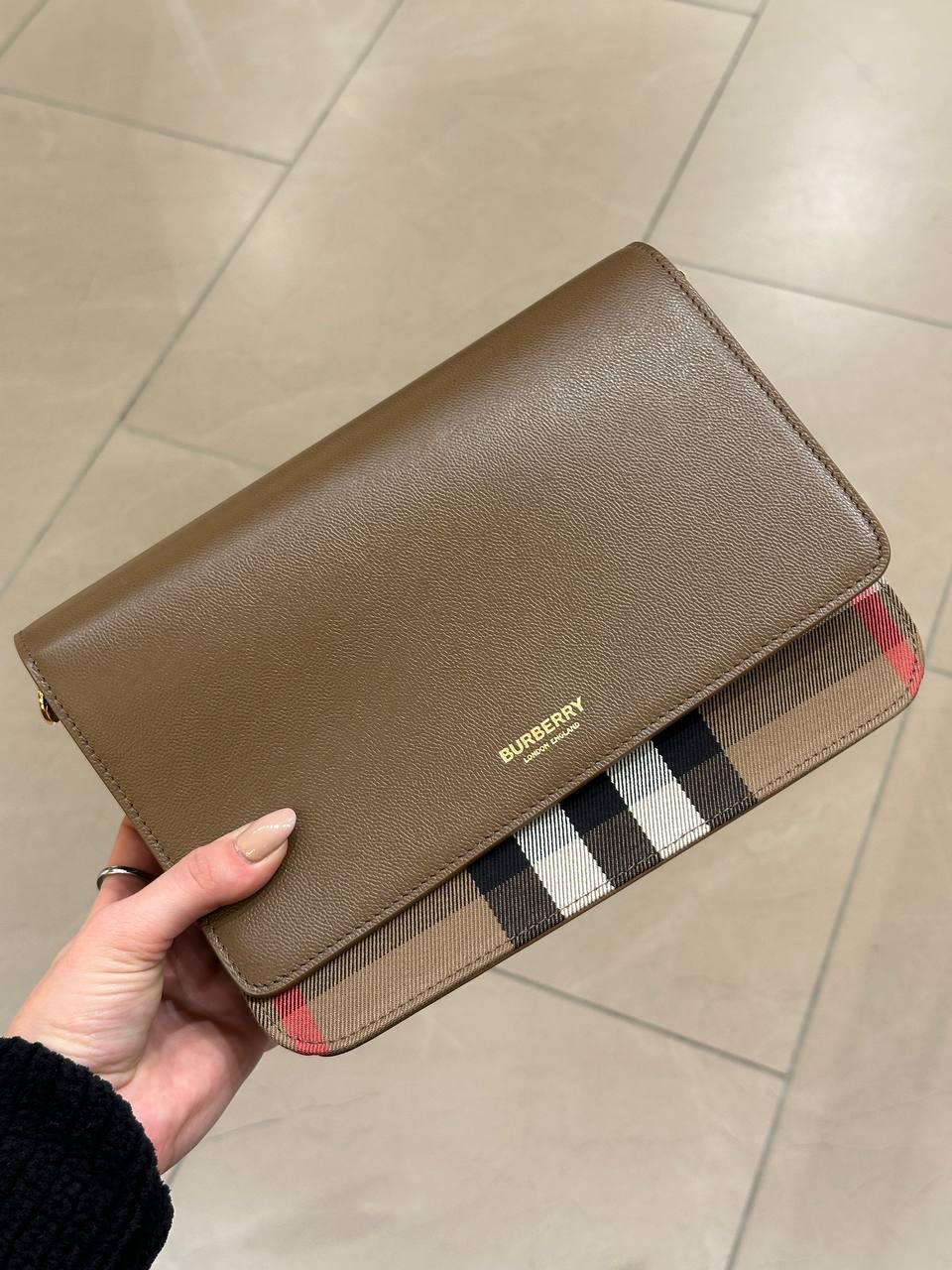 BURBERRY Outlet 6441