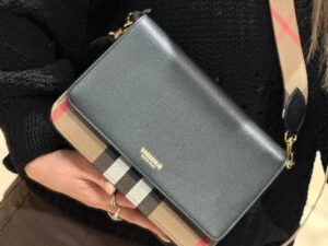 BURBERRY Outlet 6444