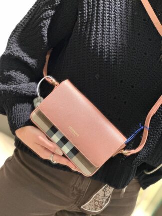 BURBERRY Outlet 6448