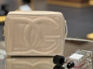 DOLCE & GABBANA OUTLETS 161742