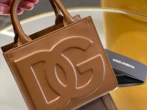 DOLCE & GABBANA OUTLETS 165205