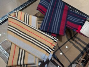 BURBERRY OUTLET 6854