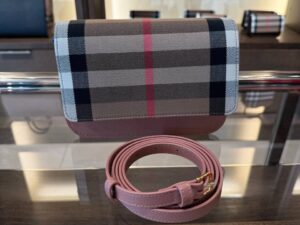 BURBERRY OUTLET 6863