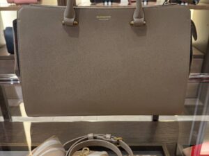 BURBERRY OUTLET 6874