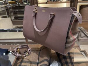 BURBERRY OUTLET 6876