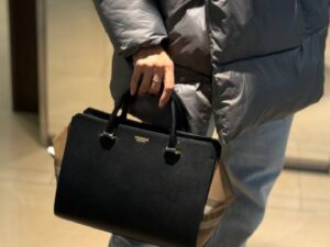 BURBERRY OUTLET 6879