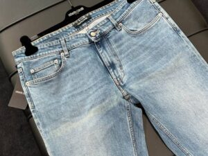 ROBERTO CAVALLI OUTLETS 9868