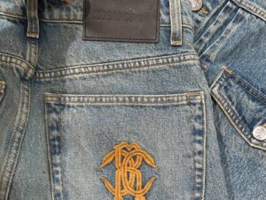 ROBERTO CAVALLI OUTLETS 9907