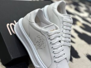 ROBERTO CAVALLI OUTLETS 9983