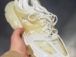 BALENCIAGA Outlet 883