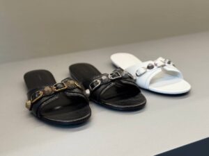 BALENCIAGA Outlet 896