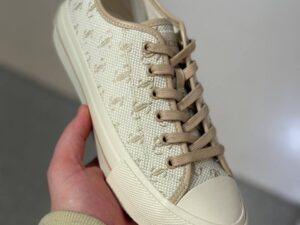 PREMIATA 15946