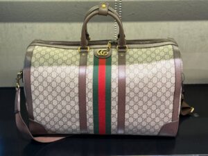Gucci 3027
